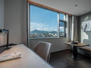 Atour Hotel Zhangjiajie National Forest Park Landmark Gate - 3