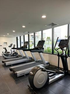 1BR Canal Views Large Balcony Spacious Al Maryah - 2