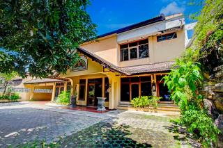 OYO 95023 Hotel Alamanda Garut - 0