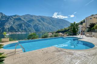 Kotor Vista Seaview 2 apartment by MN Property - 4