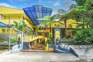 OYO 95043 Guest House Adel's - 0