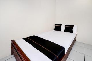 OYO 95041 Griya Indah Homestay - 4