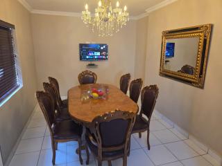 La Majestic Guest Lodge - 1