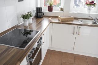 Schwalbennest Greetsiel für bis zu 6 Personen mit Kaminofen, Whirlpool und Sauna - Haustiere herzlich willkommen, nah am Hafen - 2