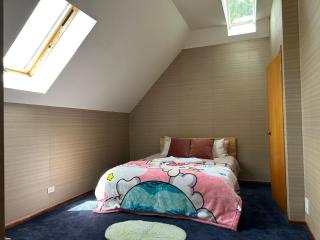 A luxury seaside vacation villa located in a quiet and upscale neighborhood - 5