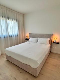 Sunset Gardens - Holiday Apartments - by TLV Living - 7