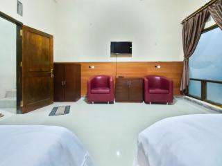 Amore Guesthouse Syariah Mitra RedDoorz - 2