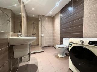 Balcony Bliss Brand New 1BR Apartment - 7