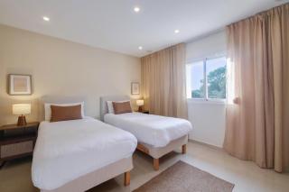 Villa MAGNA,Traumvilla-2 Pools,Whirlpool,Aussenküche,Kinosaal, Billard,Bierzapfhahn, Kinderhaus - 2