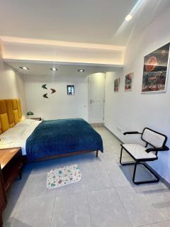 60s-Style Coastal Retreat Minutes from the Beach - 4