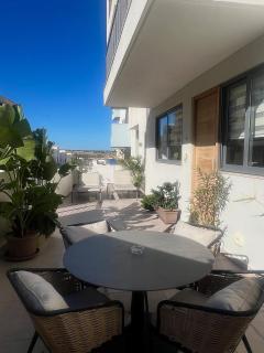 60s-Style Coastal Retreat Minutes from the Beach - 8