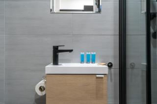 Krzywa Central Apartment by BookingHost - 1