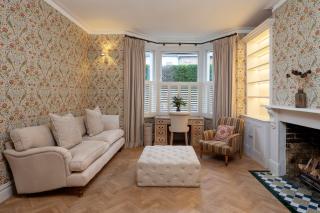 Veeve - Hidden Secrets - 5