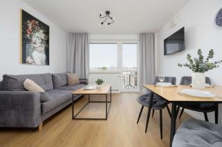 Ursynów Air-conditioned Apartment with Desk & Balcony by Noclegi Renters - 0