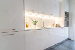 Misty Grey Apartment near City Centre - Iráclio - 1