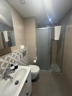 Frezya - Exclusively Woman - 5