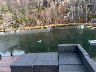 Aurora Bliss - Luxury Waterfront Apartment near Bergen with Sauna & Jacuzzi - 7