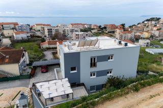 Apartman Palma and Luxury Penthouse for a family with swiming pool,parking,terrace,panoramic view at the sea,Podstrana - 5