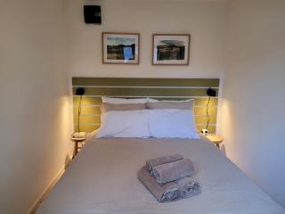 Loom - Modern Lodge in the Woods - 3