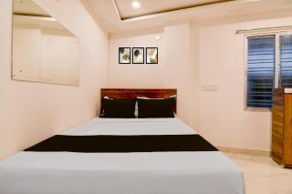 SPOT ON Night Owl Hotel &guest House - 7