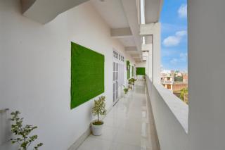 SPOT ON Hotel RR - 5