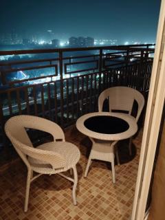 The Skyline Stay luxurious studio nearby Metro and Expo - Greater Noida - 5