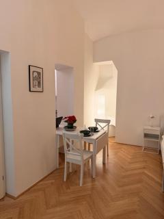 Wien Mitte Apartment - 6