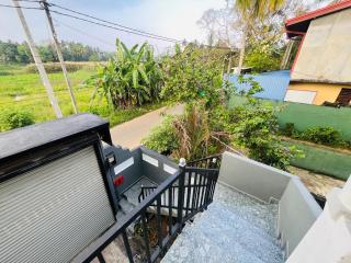 The Paddy View Loft - 7