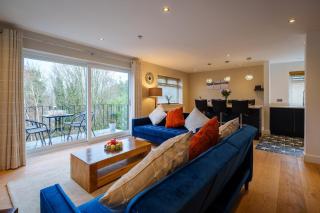 Luxury Lake View Hideaway Pet Friendly Free Parking - 9