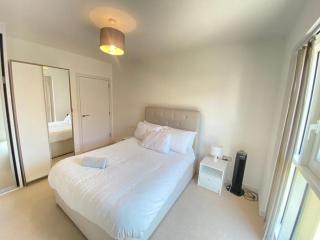 Surrey Quays 1 Bed - 8