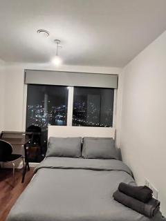 Elegant City Trafford 2-Bed Flat - 1