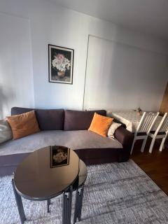 Luxury & Green Apartments Modern Stay with Private Terrace - 4