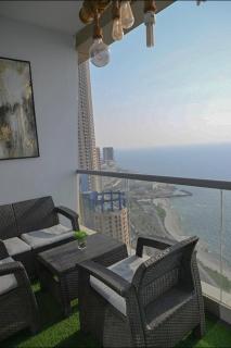 شقة في برج داماك - 2