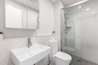 Stylish 2BR Marrickville Apartment near Station - 7