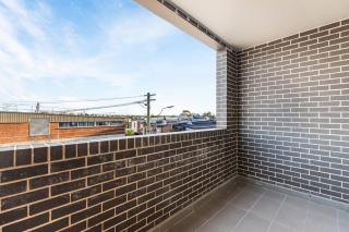 Stylish 2BR Marrickville Apartment near Station - 5