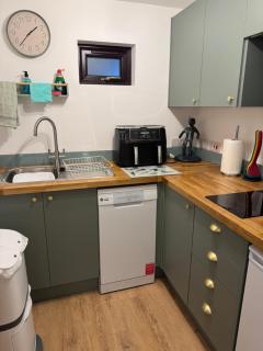 Poets View - Studio in Honington, Suffolk - 8