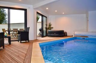 A l oree du bois piscine intérieure privée sans vis à vis - 9