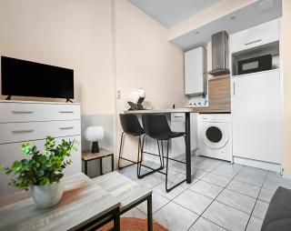 Charmant T2 rénové, Plage, Clim & Parking - 3