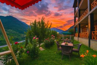 Naina Resort & Cottage, Manali - A Beautiful Wellness Boutique Resort - 1