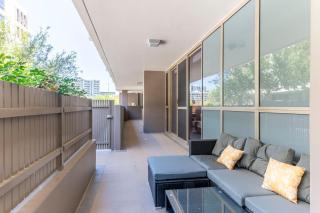 Z13 Spacious 3B G LV Apartment with Private yard - 1