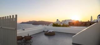 Oia Treasures Art Suites - 6