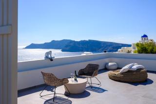 Oia Treasures Art Suites - 8