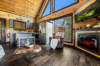 Peaceful Mtn Views-Theater-Games-Hot Tub-Firepit - 0