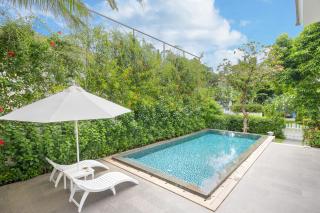 Abogo Premier Village Beachfront Da Nang - 3