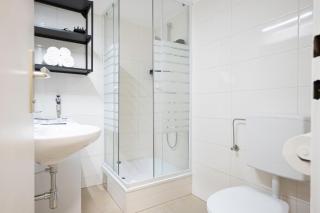 Bright stylish apartment with a balcony in a top location - Vienne - 3