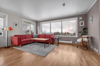 Northstay - Tromsø Urban Escape, Modern House with 3 bedrooms, Free Parking - 1