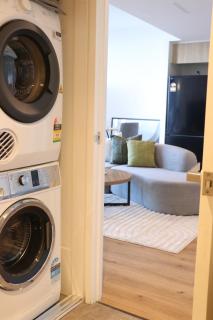 City focused comfy city view apartment - 4