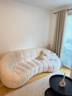 Apartment near Donau with Parking Garage - 0