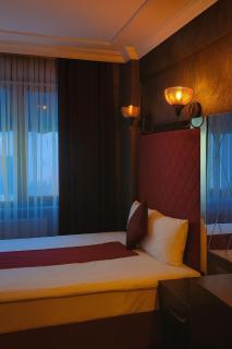 KAYAROYALHOTEL on Tiyatro Street Beyazit Fatih Istanbul - Istanbul - 1