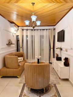 JS Home Cozy Chic Apartment - 0